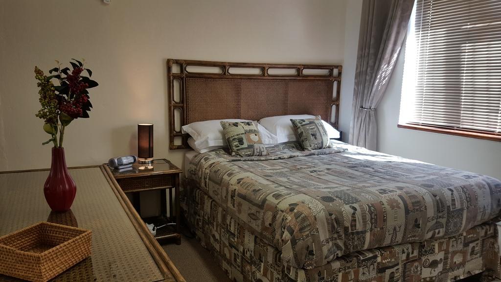 Riverside Cottages คอนสแตนเทีย ภายนอก รูปภาพ