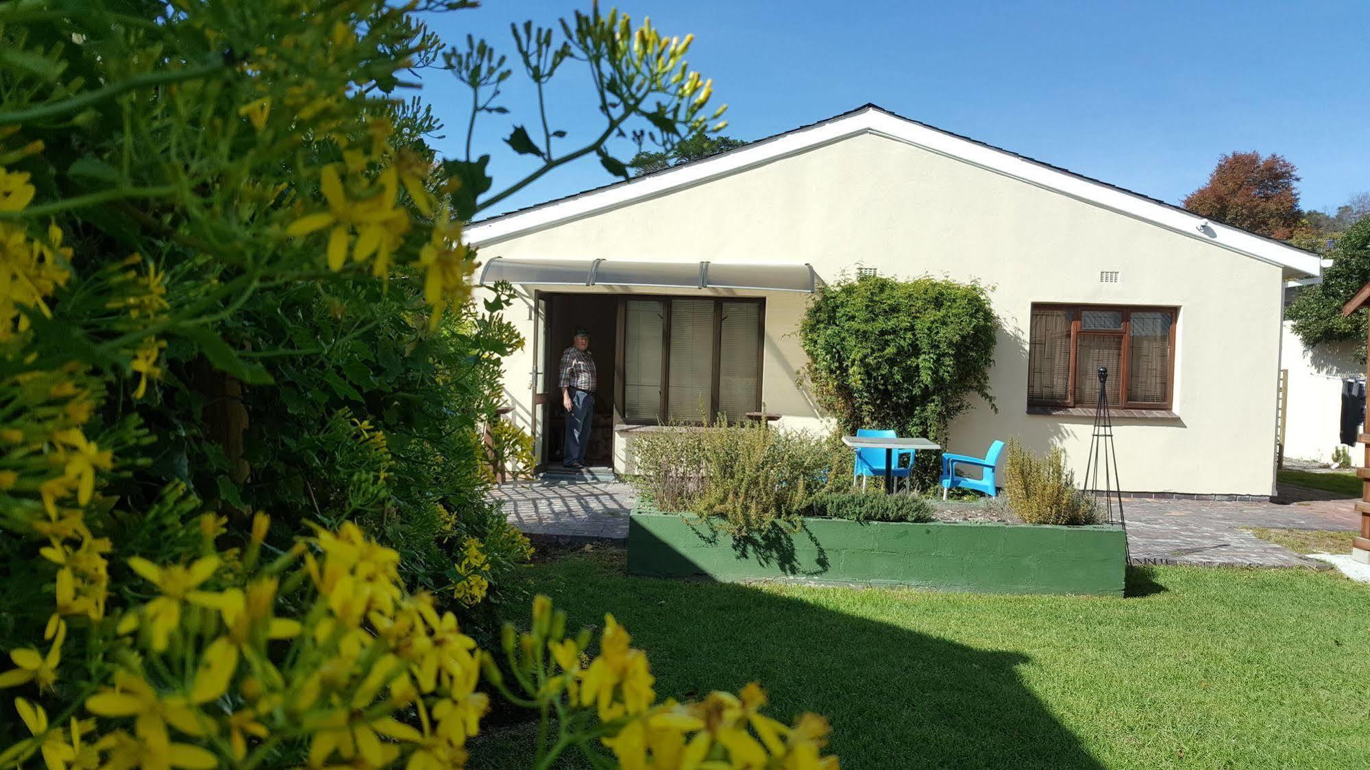 Riverside Cottages คอนสแตนเทีย ภายนอก รูปภาพ
