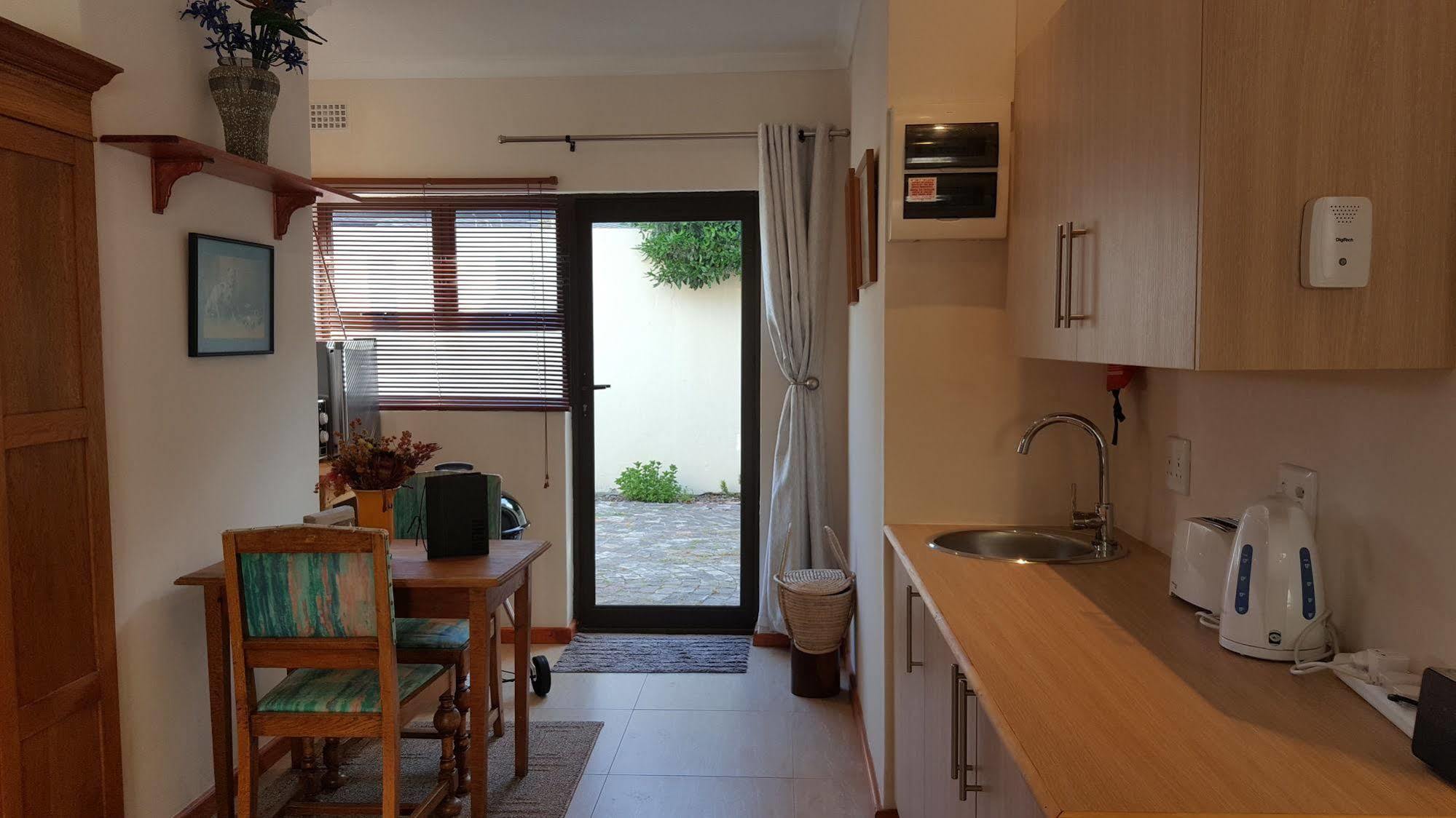 Riverside Cottages คอนสแตนเทีย ภายนอก รูปภาพ