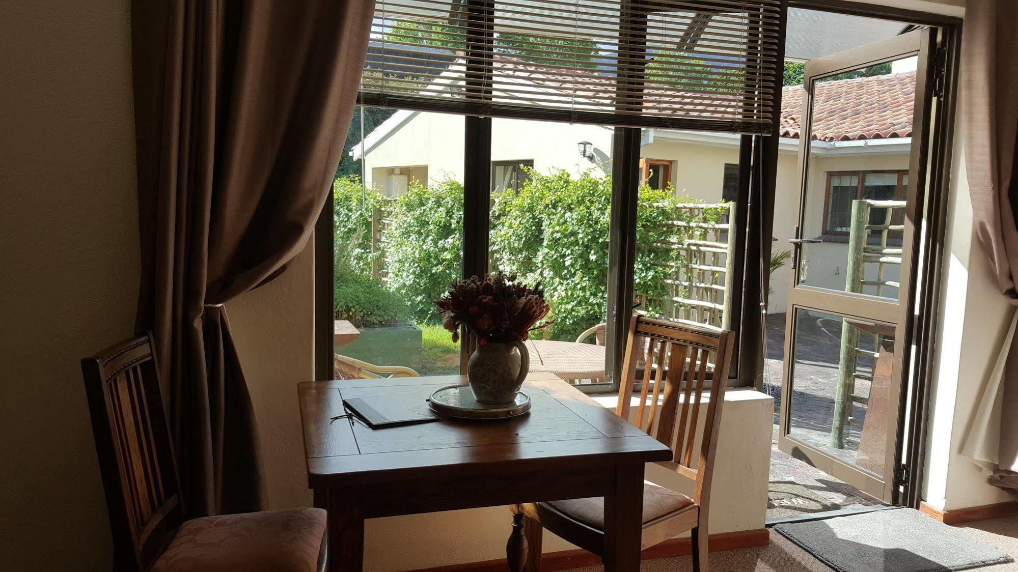 Riverside Cottages คอนสแตนเทีย ภายนอก รูปภาพ