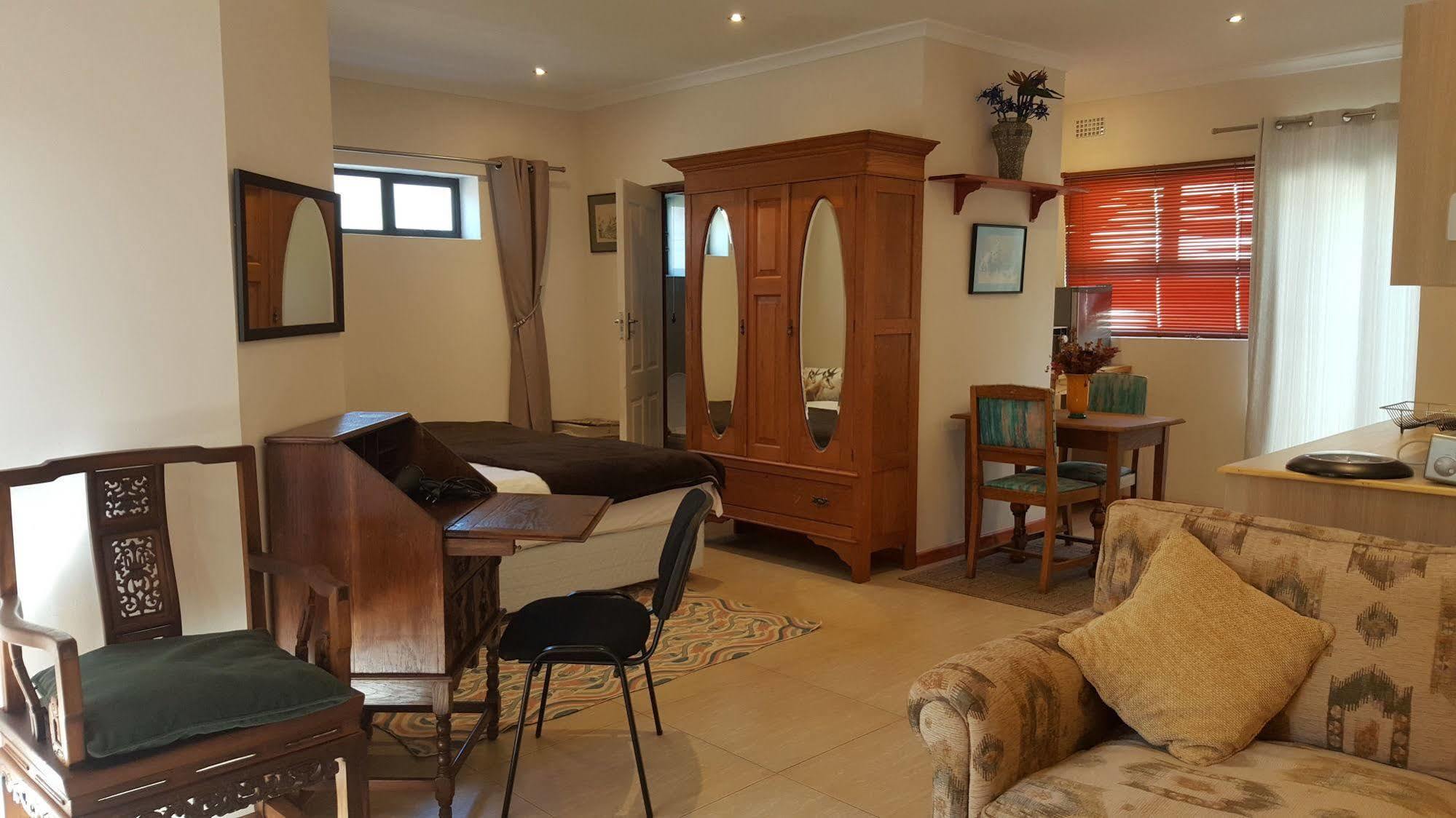 Riverside Cottages คอนสแตนเทีย ภายนอก รูปภาพ