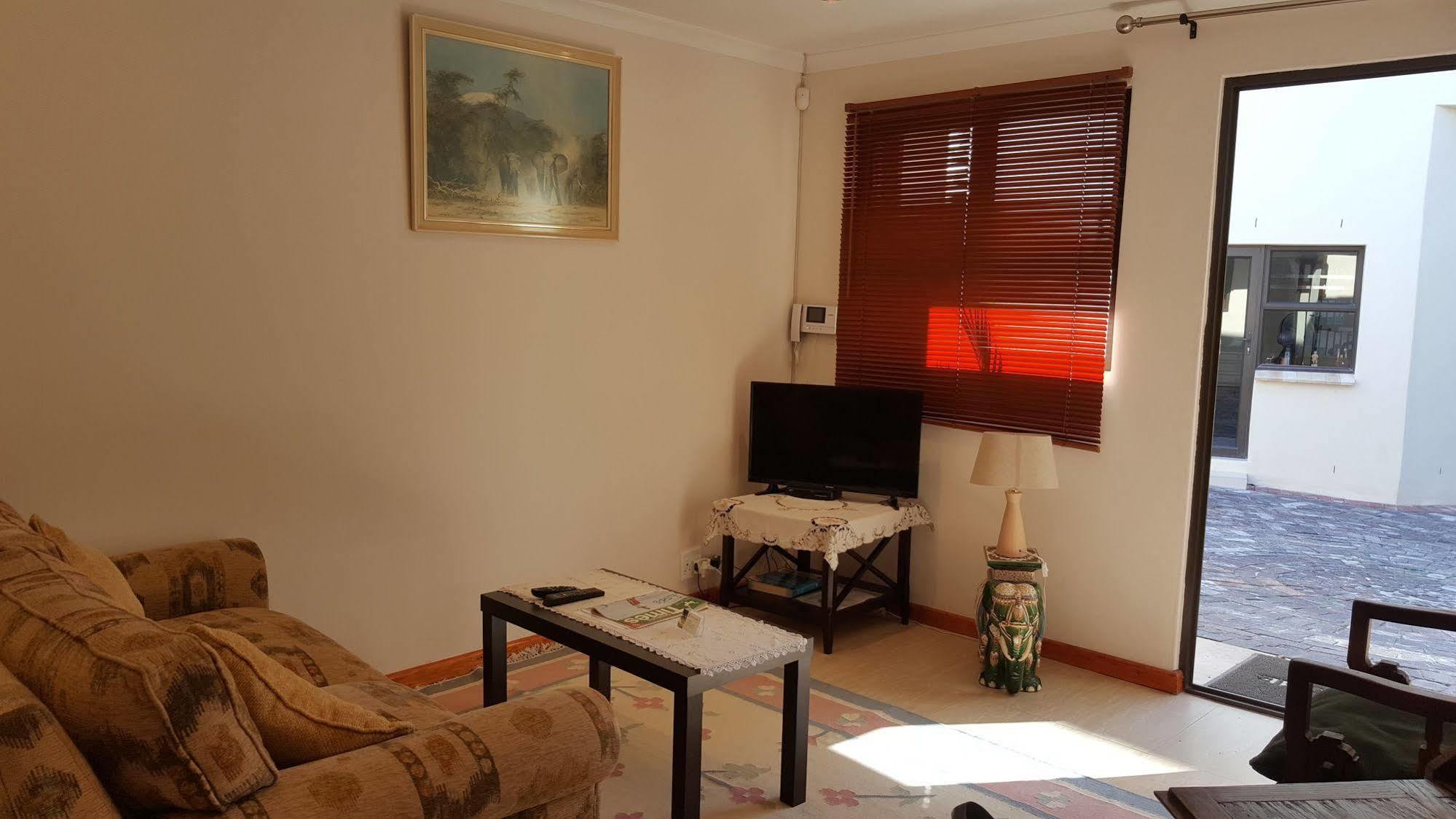 Riverside Cottages คอนสแตนเทีย ภายนอก รูปภาพ